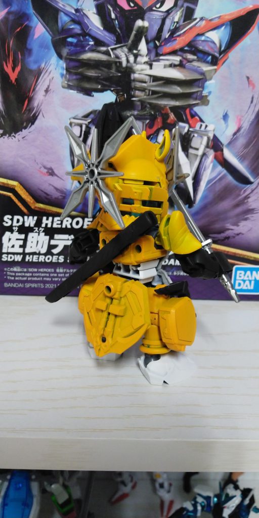 細かいモールドを塗り分ければもっと見栄えするんでしょうけど仕様的にも技量的にも今回はあえてのっぺりさせてます