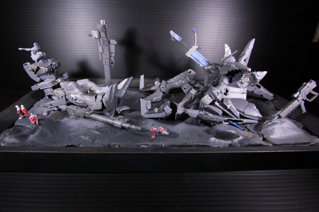 全体像本来は左側はジンなんですが、いかんせん入手ができずバスターで代用しました