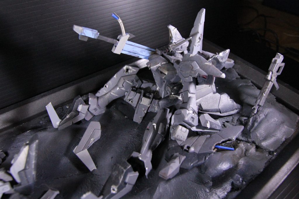 イージスアップアロンダイトが派手にぶっ刺さってます