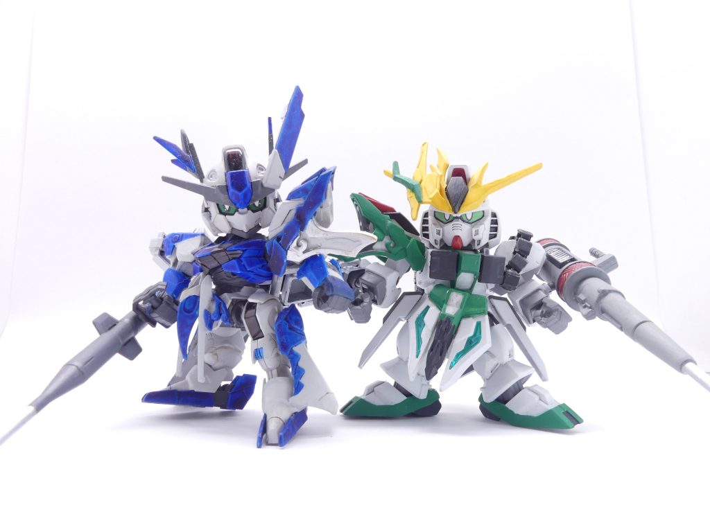 ツインドライバー組。SDEXνは設定身長のせいか結構身体が大きめでいい感じ。SDEXエアリアルは言わずもがなの良キットです。