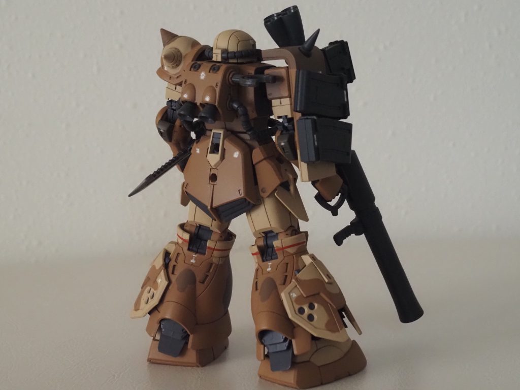 迷彩カラーは薄い順にタン、RLM79サンドイエロー、ダークアース、オリーブドラブ(2)で塗装しました。