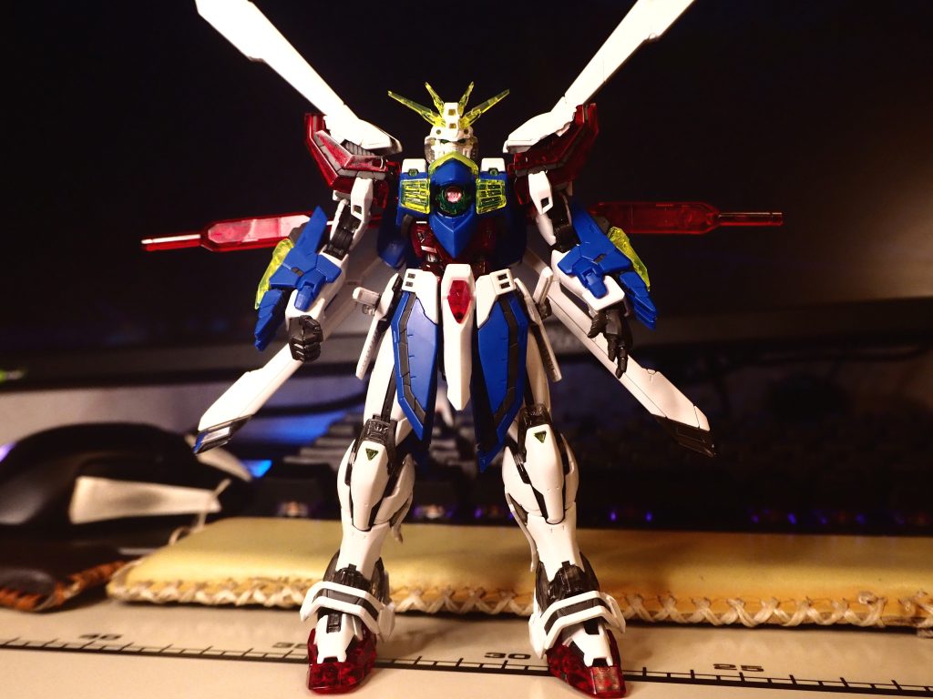 ハイパーモード。胸部のキングオブハートの紋章がジュエルシールのような表現です。