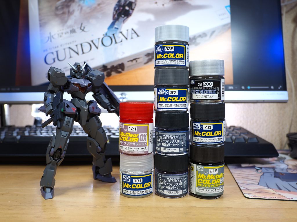 使用した塗料一覧。色の少なさに自分でも驚いている…クリアーパーツ以外は一通り塗ってます。肩アーマーの軸はマスキングで隠して塗ったのでそこだけそのまま