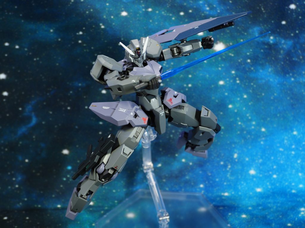 シールド・ビームサーベル・ビームカービン…シンプルだけど装備はまぁ揃っている。