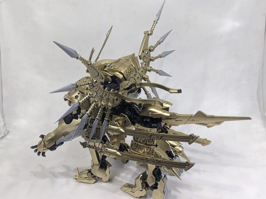 考古学者が調べた所、昔には神社の近くには小さな村があり、その村人が信仰していたのが件の神社ということが分かった。田舎によくある形だが、村長が神主を兼任し、村民が信者、村そのものが宗教団体ようなものであったようだ。