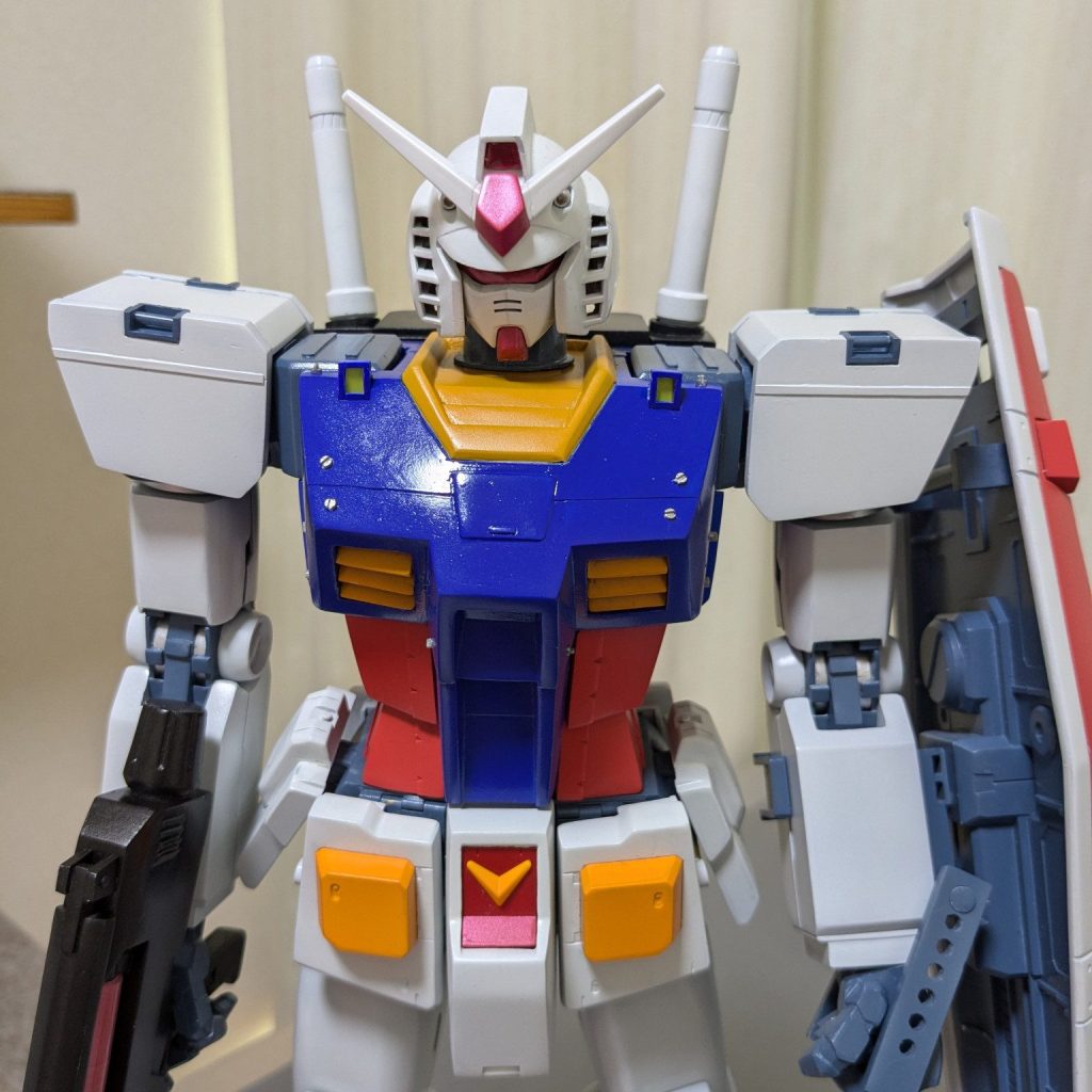 30年ぶりのガンダム(メガサイズ)｜猫整備さんのガンプラ作品｜GUNSTA