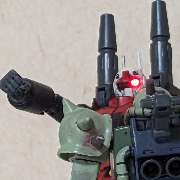 「ラ、ぁ···ラ··ぁ·········ラル大尉ィィィッ！！」