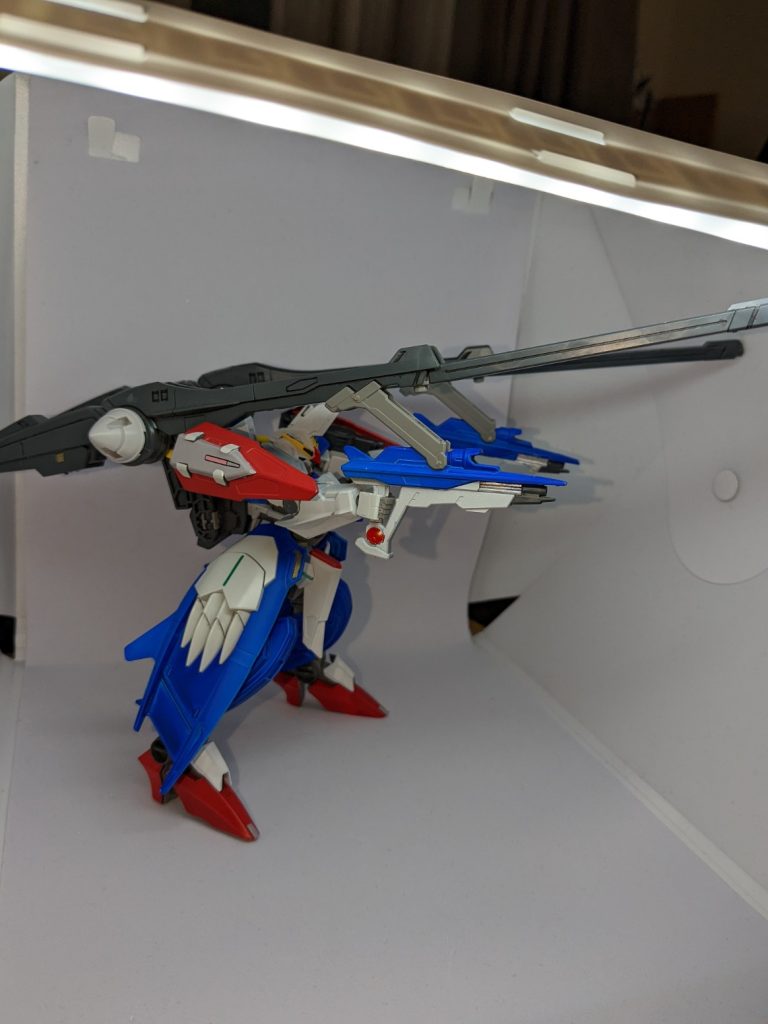 真横からです。GNランチャーの長さとドライブがよく見えると思います。