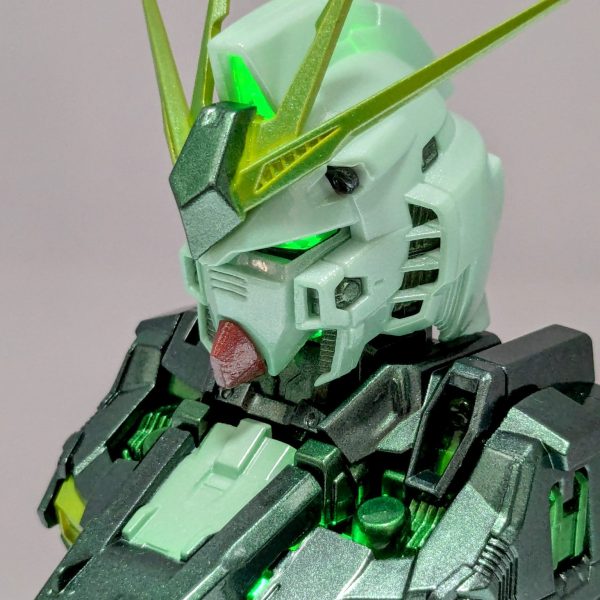 メカニカルバスト  νガンダム（サイコフレ－ム発動イメ－ジカラ－）