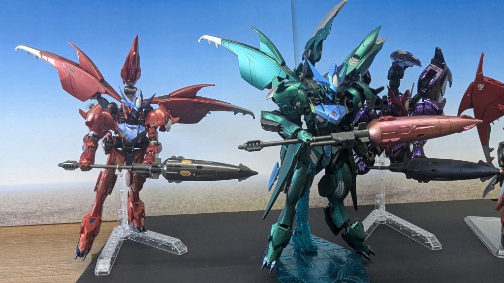 ガンダムアメイジングバルバトスルプス4体合わせ–4枚目/制作者：霧慧達也