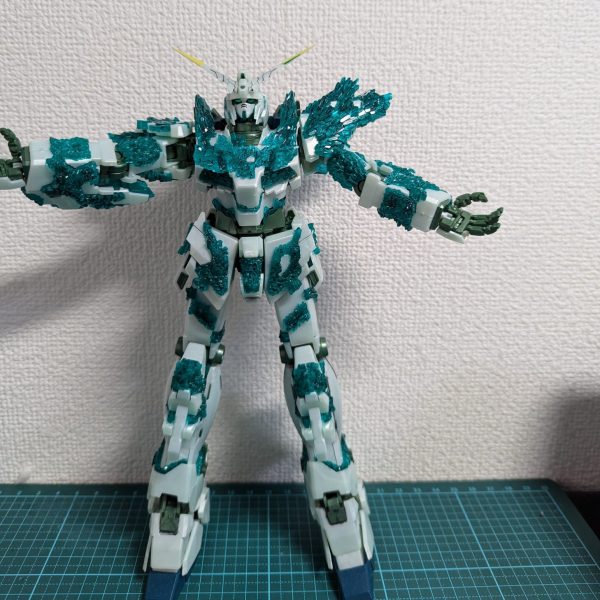 ユニコーンガンダム　光の結晶体