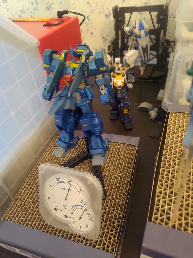 頭部センサーの塗り分けしてないの気付いて修正中の図