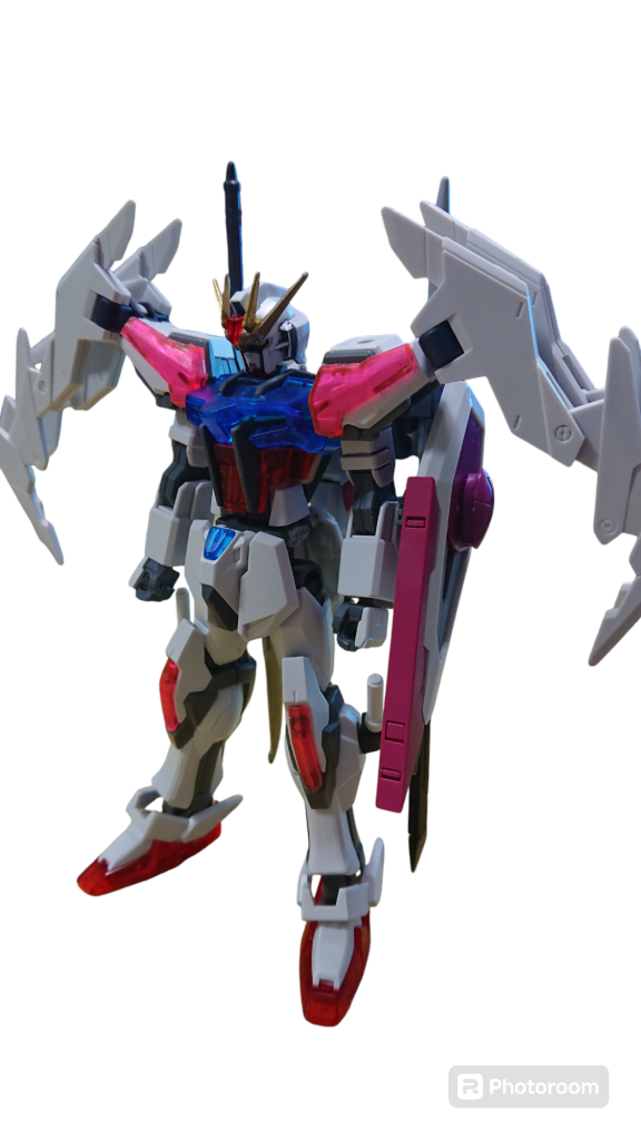 GAT-X105+AQM/E-X02 ソードストライクガンダムネクストストライクガンダムネクストにニューソードストライカーを装備した機体。エールストライカーとは違って、こちらのストライカーは新造した自立型起動兵装スカイフライターに武装を取り付けたのがニューソードストライカーだ。