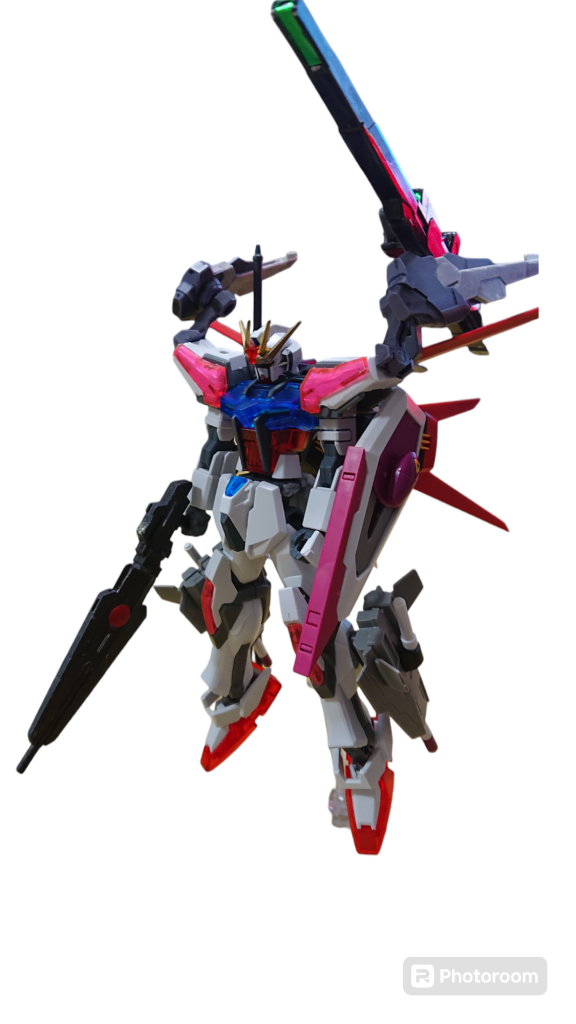 そして全てのニューストライカーの要素を取り入れた機体が【パーフェクトストライクガンダムネクスト】専用の追加固定武装として超射程高エネルギービーム砲筒ライジンを装備している。パーフェクトストライク同様に機体のエネルギー消費が激しいが、動力がバッテリーからNJCを使用することで解決している。さて次回は、ユッキーの「リベルタスガンダム（ユッキー専用機）」です！お楽しみにー