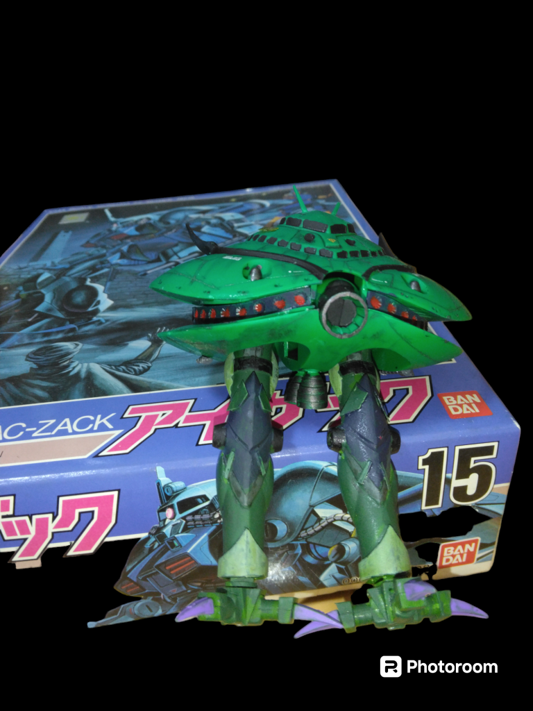 座っている姿がかわいいです次はもっとプラ板を使えるようになりたなぁ