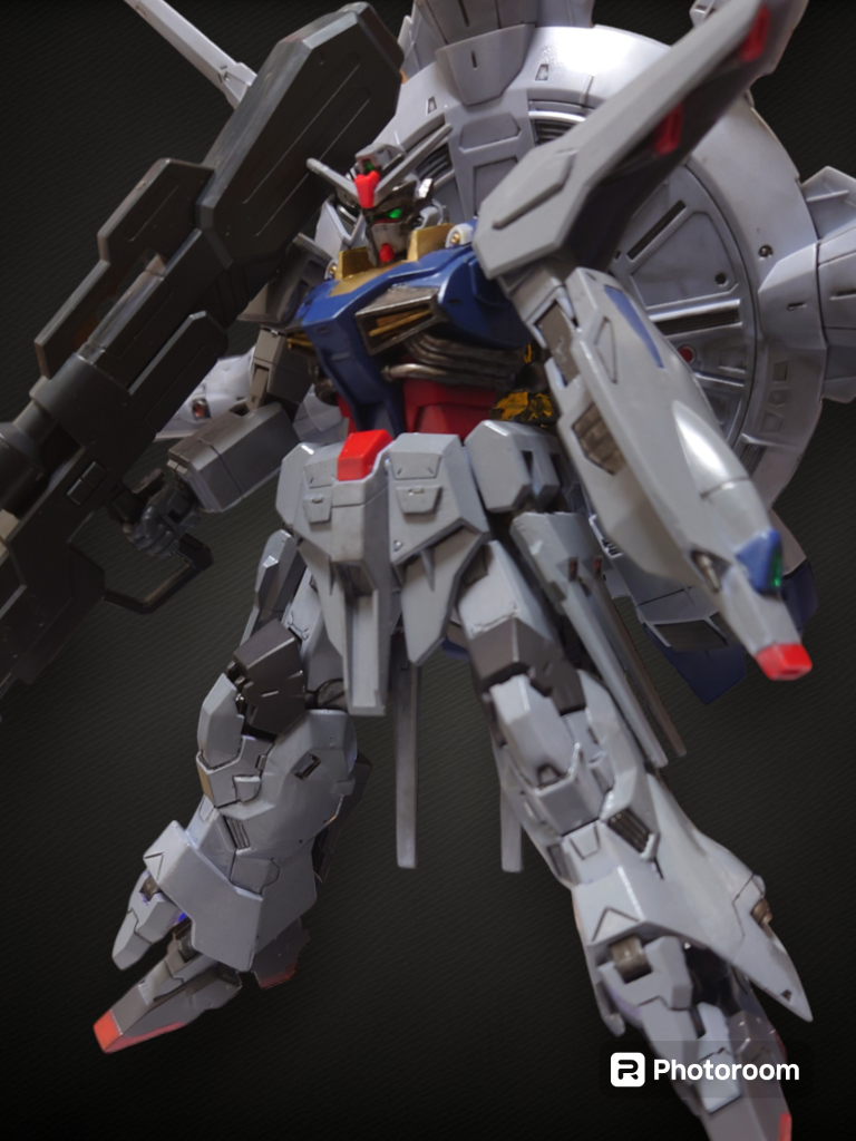 結果ドでかいのを背負っていただきました。      今後もデカールとか、肩部分とか細い改修をしていく予定です。パーツさえあれば誰でも格好良く造れるミキシングです。