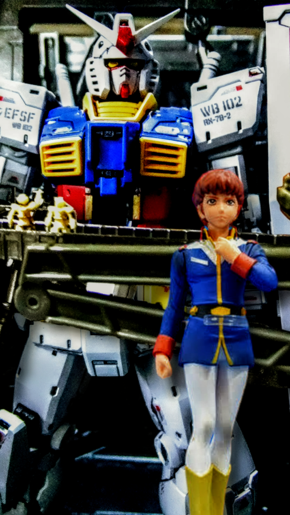 サムネ画像のトリミング前の画像となりマス😁画像説明ハンガーデッキはバンダイ公式オプションパーツノーマルスーツと作業クレーンはウェーブ製アムロ・レイはバンダイキャンディー事業部の食玩のリペイントとなります。