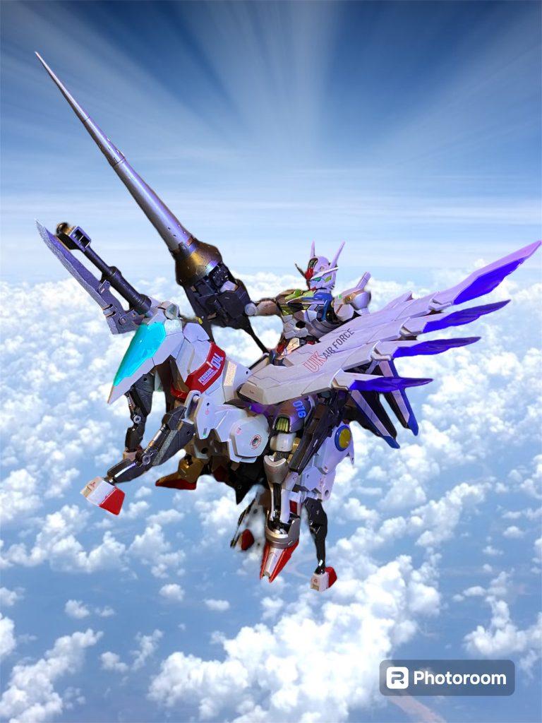 チュチュパイセンが素手や鈍器でカチこむのが性に合っていそうだったので、過去作デミ・フルバーディングにコトブキヤのナックルハンズを装備させて相手役になってもらいました❗️やっぱり必殺技はアツい🔥今思うことは、ネーデルガンダム決勝来てボコられ過ぎやろ!笑Gガンは、次回予告でのネタバレまでが定期❗️wwありがとうございました👊