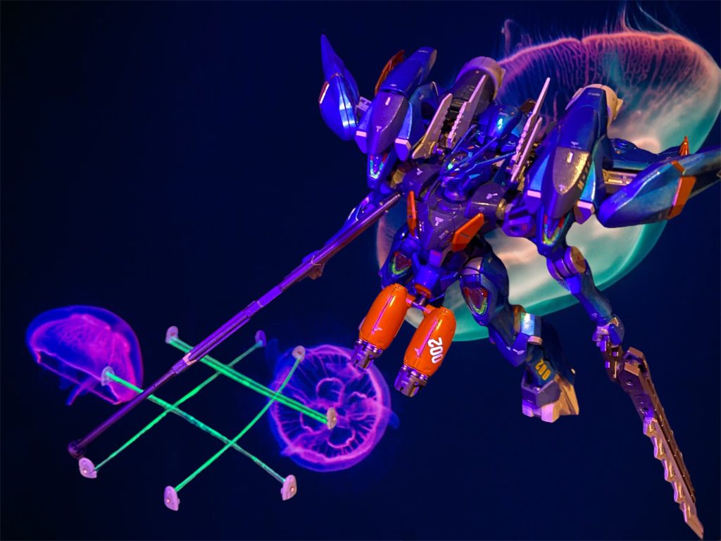 またファラクト専用ガンビットのコラキは、水中版のアクア・コラキに置き換えられ、機雷的な使い方や、スタンレーザーを網の目のように張り巡らせることも可能である。