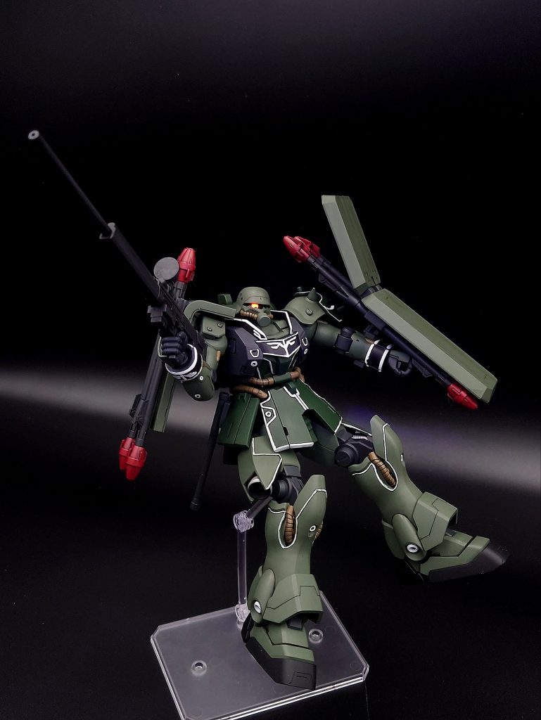 ザク系の顔はモノアイ光るとカッコいい🤤