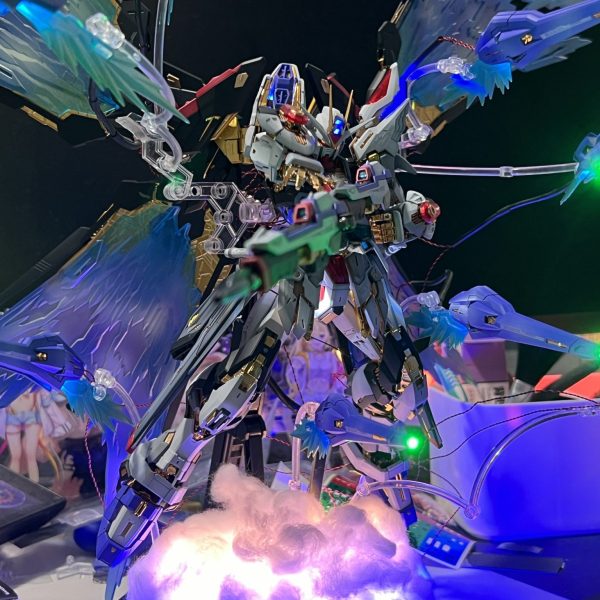 光るMGEX ストライクフリーダム作ってみました