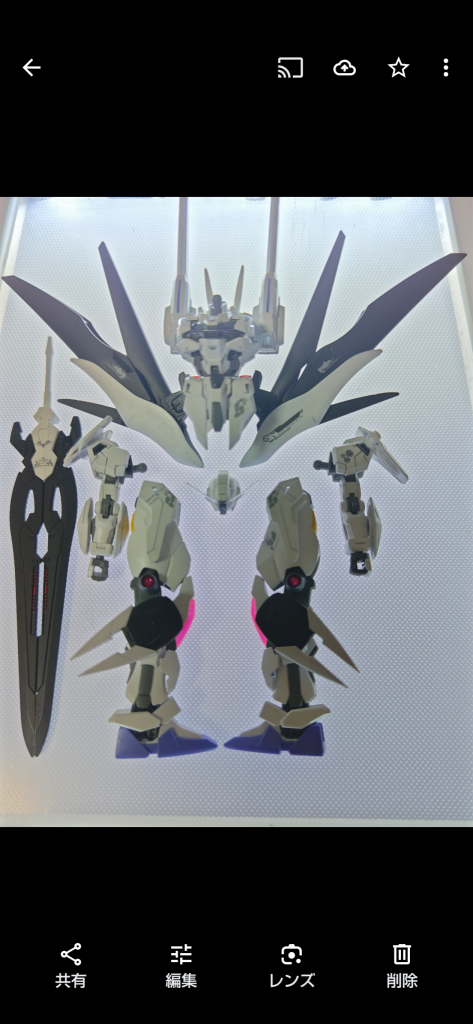 私初となる金属パーツを4か所使ってみました。 見にく過ぎる…………