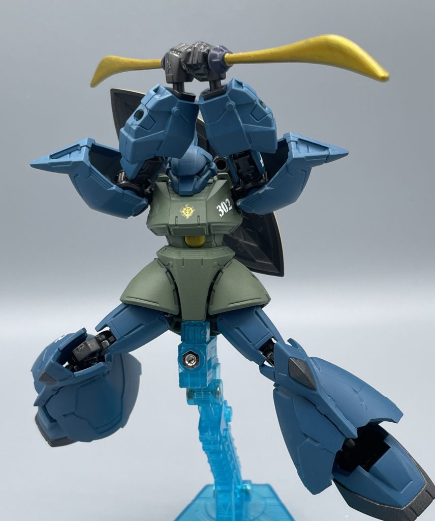 頭上で構えて　クルクル～って回します。超カッコいい。