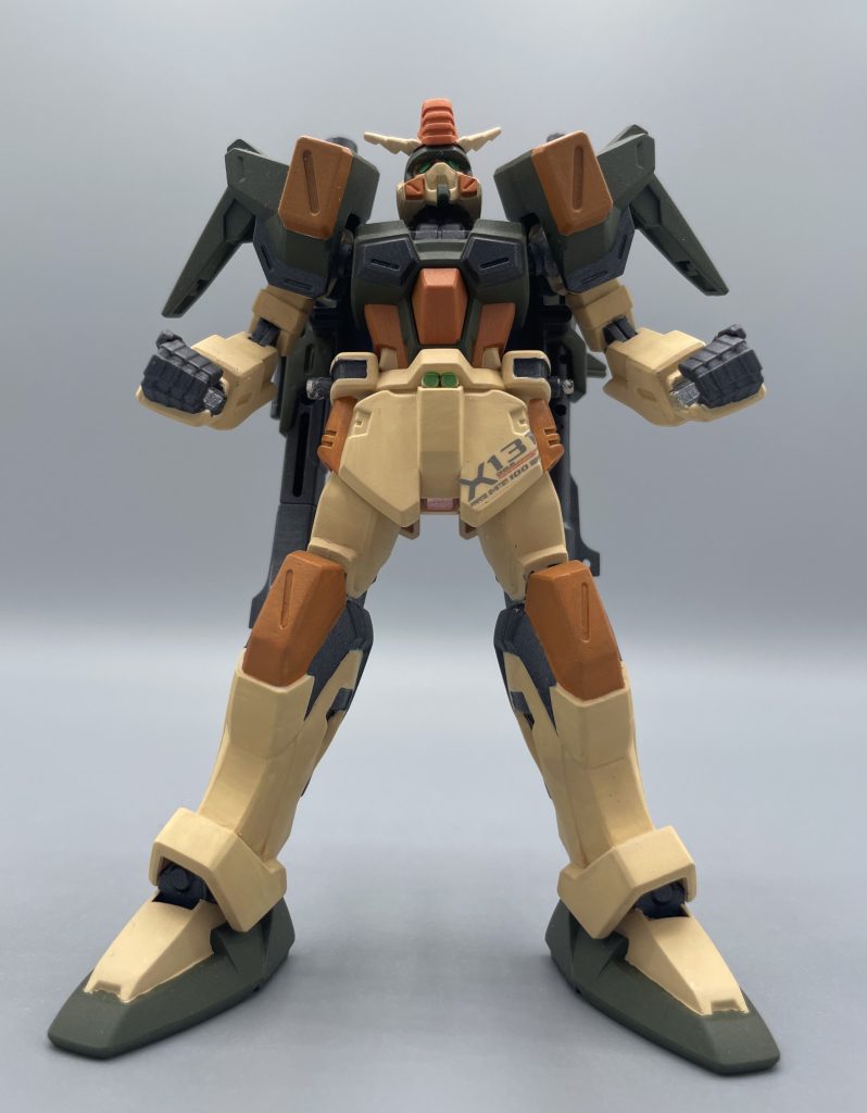 面構えが違う・・・ 流石はコレクションシリーズだ。面構えが違う。冒頭にも述べましたが、コレクションシリーズには肘・膝の関節可動がありません。 よって、このバスターガンダムは、武器を取り上げられるとスーパーサイヤ人ポーズになってしまいます^^;