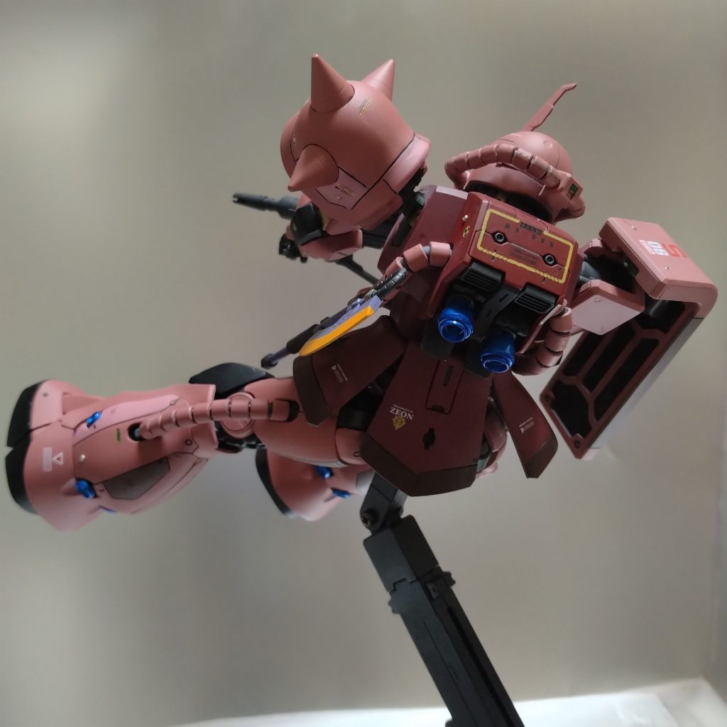 なんだかんだと言いながらもスジ彫り等も結構頑張ってます!(笑)