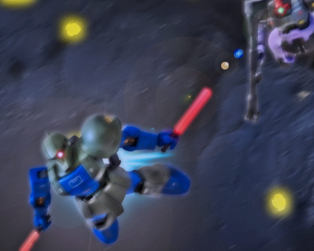 「Sフィールドまで行きますので自分に付いてきてください」ザクⅠはリック・ドム達が分かりやすいよう誘導灯を広げ徐行で誘導する。その後ろを302中隊のリック・ドム達は隊列を組んで続いた。「モビルアーマーが出るとは試験航行か?」「さあ、出撃と言っていたので何らかの任務じゃないでしょうか」「噂じゃ聞いていたが、もう実戦配備されていたのか」「最近じゃ特務隊の人間がいたり、何だかきな臭くなってきましたよ。末端の自分には分かりませんが近々大きい作戦でもあるんですかね?」「さあな、だがキシリア麾下の連中が地球から引き上げているという話もあながち嘘じゃないかもしれん」「ここ一二週間で演習の数や輸送艦の量は半端じゃないですよ。何かあるのかと疑いたくもなります」「我々も新型のリック・ドムが配備されてから連日演習ばかりさ。しかも試験データをドロワでなく直接ソロモンまで持って来いといいように使ってくれる」