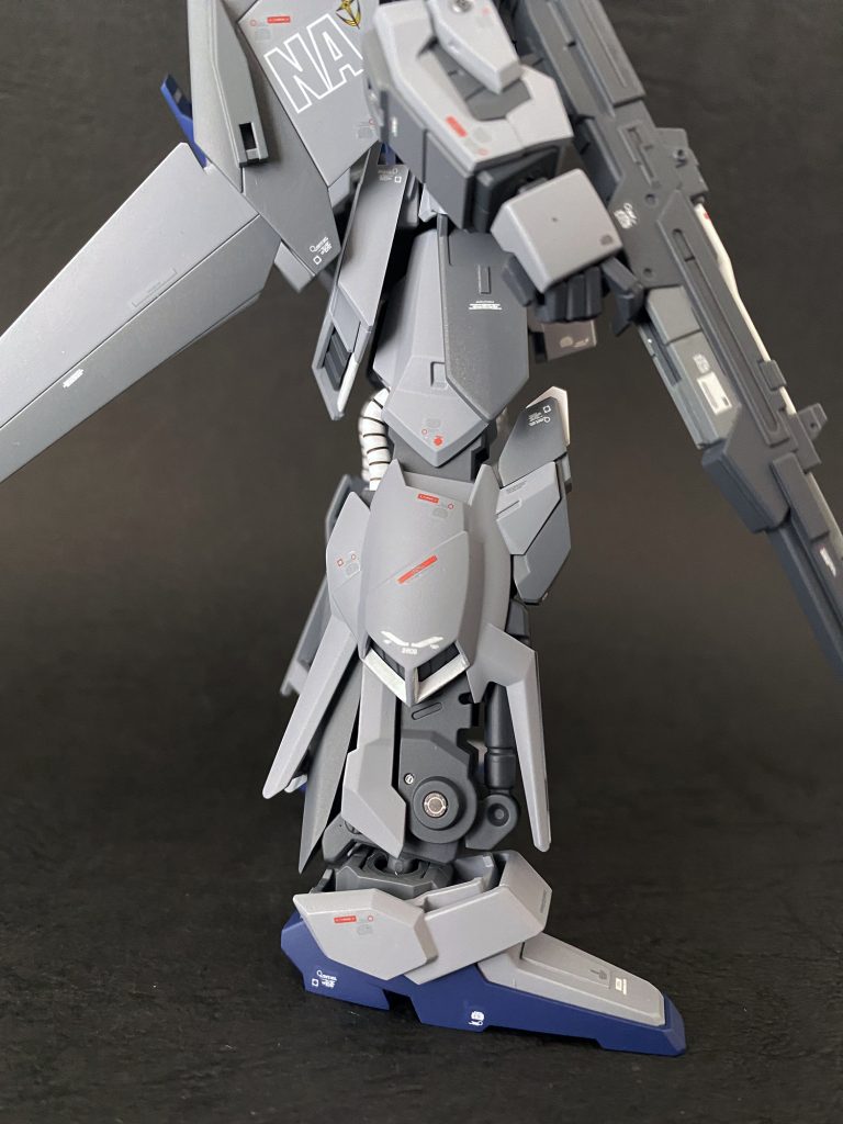 脚部フレームに1mm径と2.5mm径のメタルパーツ追加。