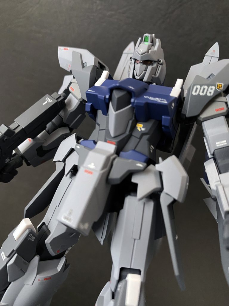 頭部カメラは付属のシールではなく、より輝度の高いラピーテープに置き換え。