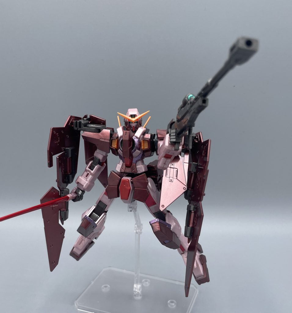 絶対に許さねぇ！！　ガンダムデュナメスは、マイスターズの機体の中で、唯一トランザムを使用しなかった機体です。　１期終盤のサーシェス戦、サーベルも使ってサーシェスと互角の戦いを繰り広げるロックオン。あそこでトランザムを使っていたら、サーシェスに勝っていたのではないかと思えてなりません。