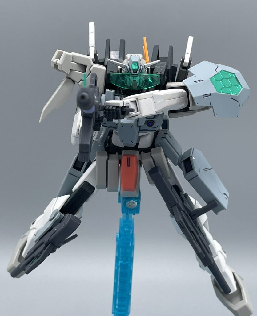 トランザム！！！　なんと、このフォロスクリーンも余剰パーツです。やっぱりケルディムにはフォロスクリーンがよく似合いますね。 　ケルディムガンダムサーガは映像化もされておらず、外伝にしか登場しない機体ですが、その圧倒的なカッコよさから大人気の機体です。そのサーガが立体化するだけでも嬉しいのに、余剰パーツが山盛りで、もはや武器セットとも言えるボリュームを誇っている傑作キットです。定期的に再販をしてほしいキットの一つです。　最後までご覧いただき、ありがとうございました！！(^^♪