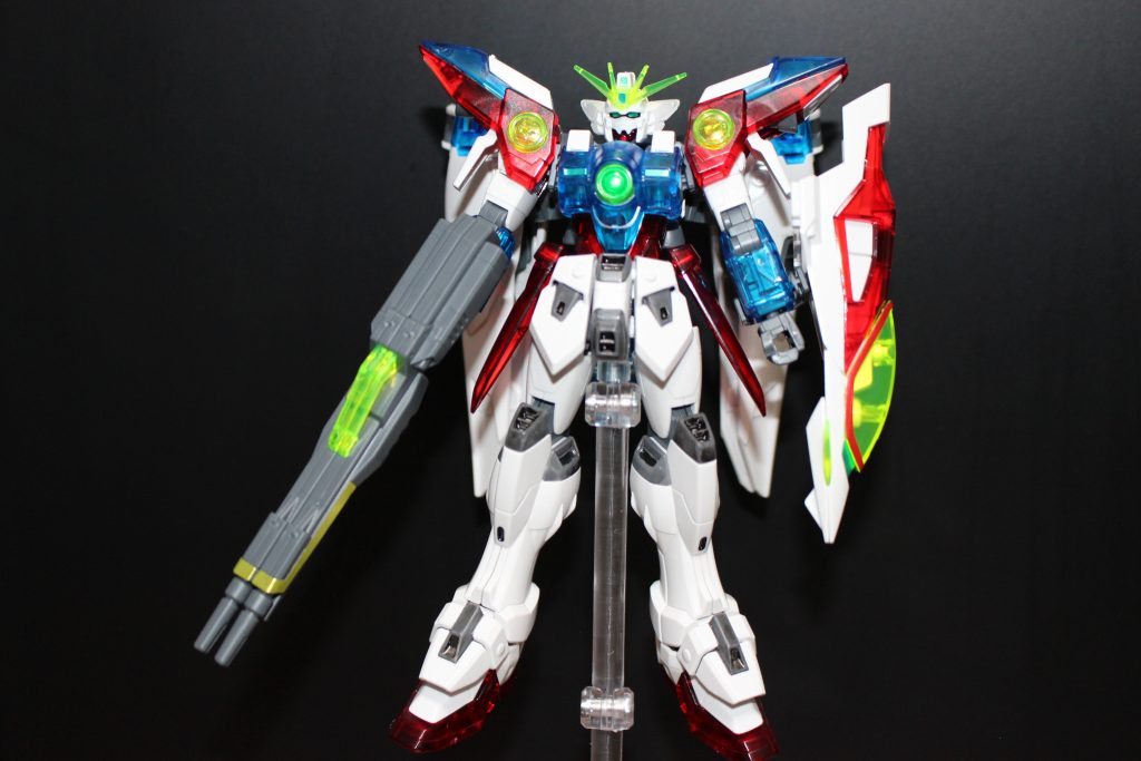 全身　頭と腰のパーツを壊したので棒立ちです😓下半身は真っ白で寂しかったのでメタルロボット魂を参考に塗りました。