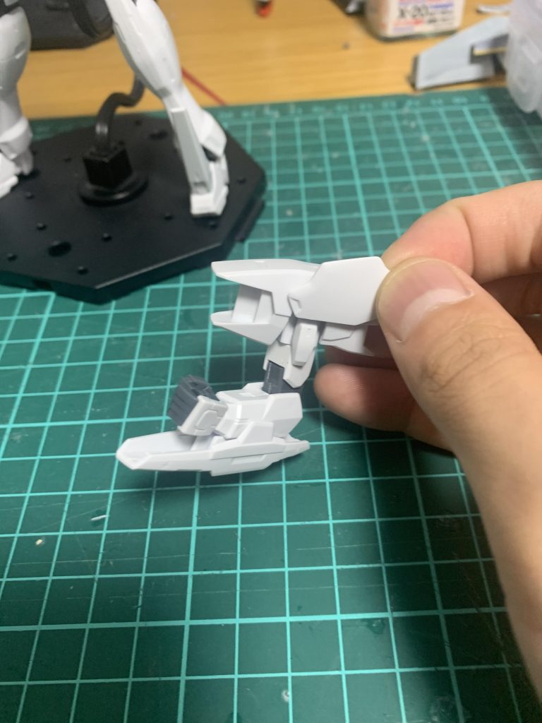 腕はナドレの関節を使って、二の腕ロール回転、肘関節を追加。