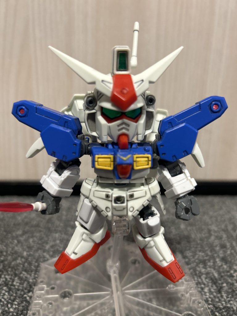 塗装は殆どなし。腕はSDユニコーンで余ったパーツ、足は適当なジャンクパーツ。