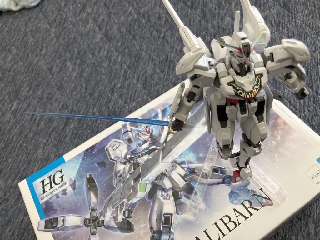 サーベルユニットもいつも通りですね。やはりこれくらいクオリティが高いとRGシリーズ買わなくてもいいくらい、再現度高いですね。