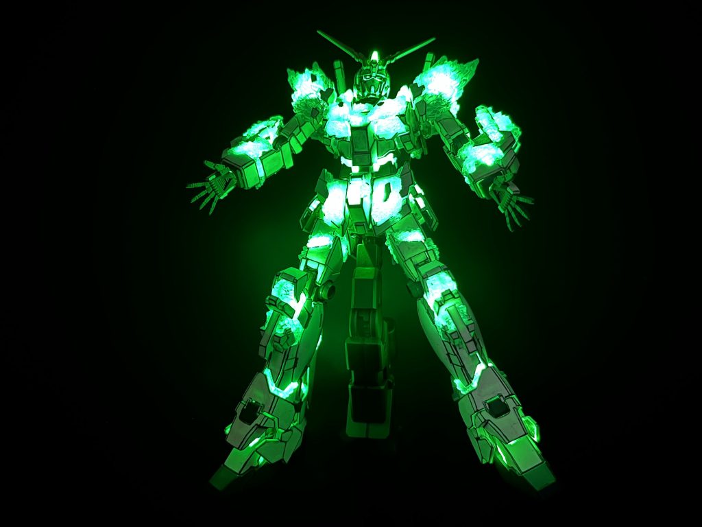 HGUC 1/144 ユニコーンガンダム 光の結晶体 Ver 【フルLEDエディション】