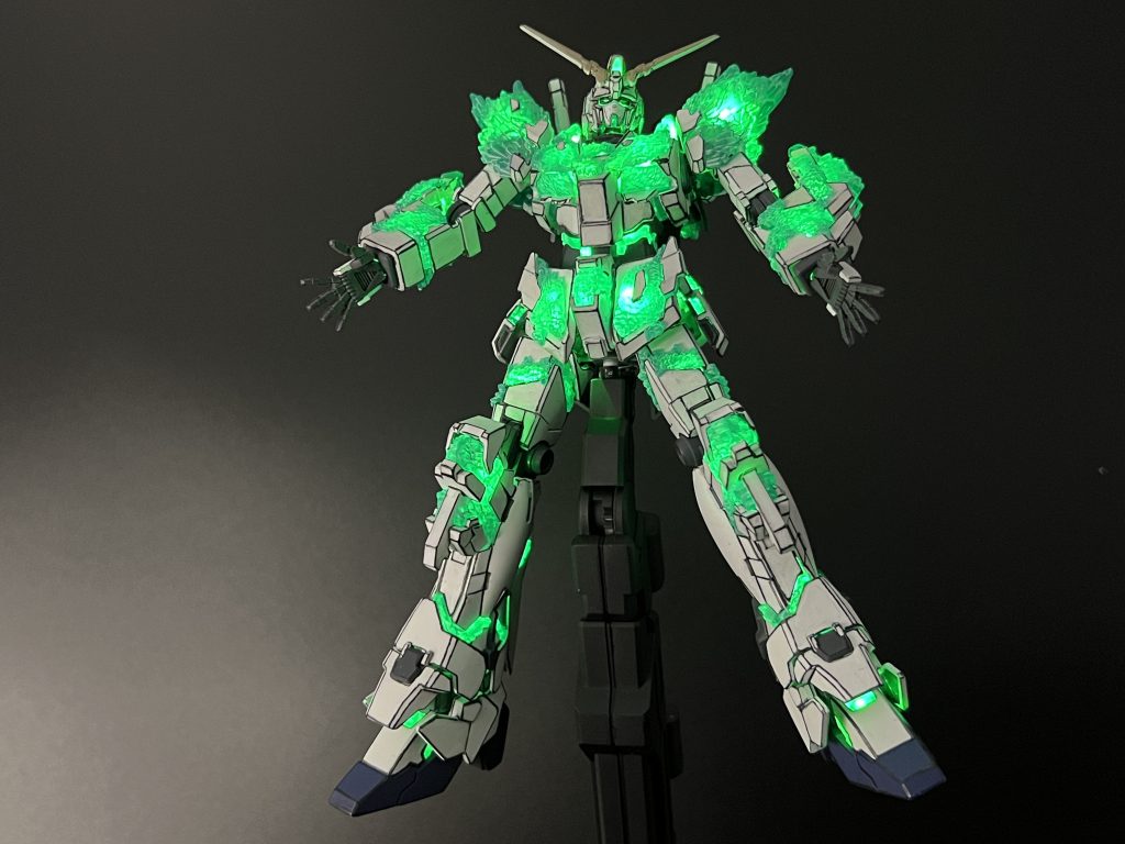 HGUC 1/144 ユニコーンガンダム 光の結晶体 Ver 【フルLEDエディション】–3枚目/制作者：OYAJIN