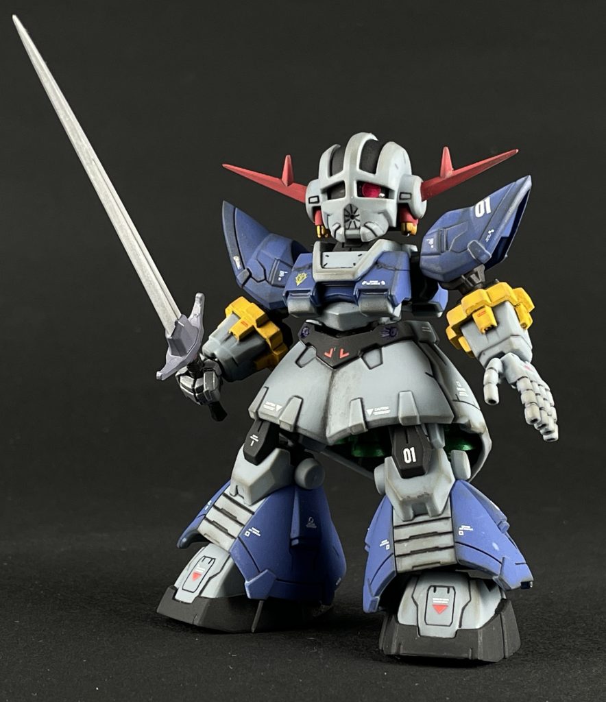 EXパーツには(なぜか)共通のハンドパーツが付属していたので、せっかくなのでソードを持たせてみました。コトブキヤのバーチュアスタイル01 ソードセットAから拝借して、塗装しています。ちょっと長いですがそこまで違和感はないかと。ただ、無理やり嵌め込んだので、ハンドパーツからソードが抜けなくなってしまった…まぁ一体型のオプションパーツと割り切りますw