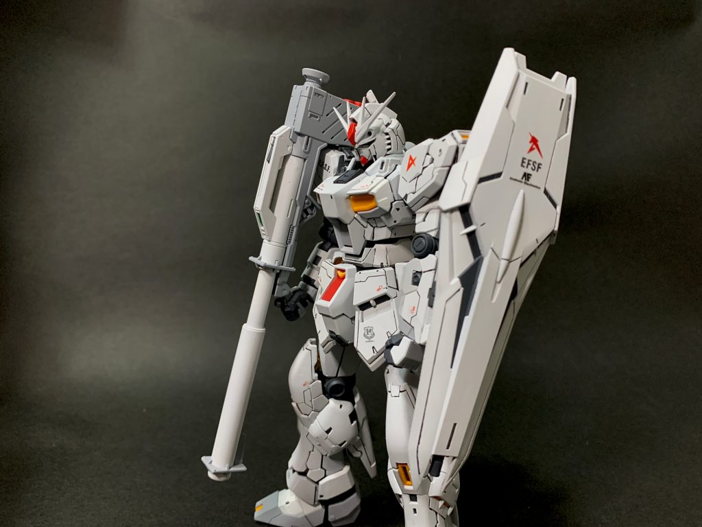 マークとEFSFは塗装にて再現しました。