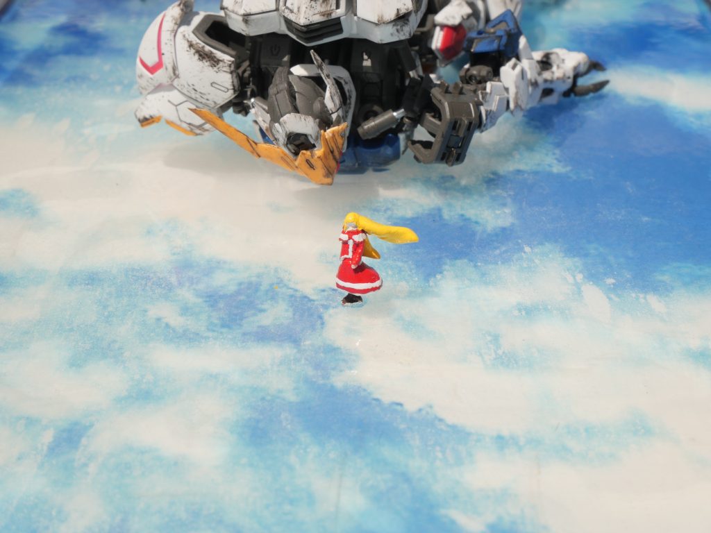 クーデリアさん。これはMGのガンダムヴァーチェに付属していた女装ティエリアを改造して作成しました。(小さいのでとても苦労しました···)