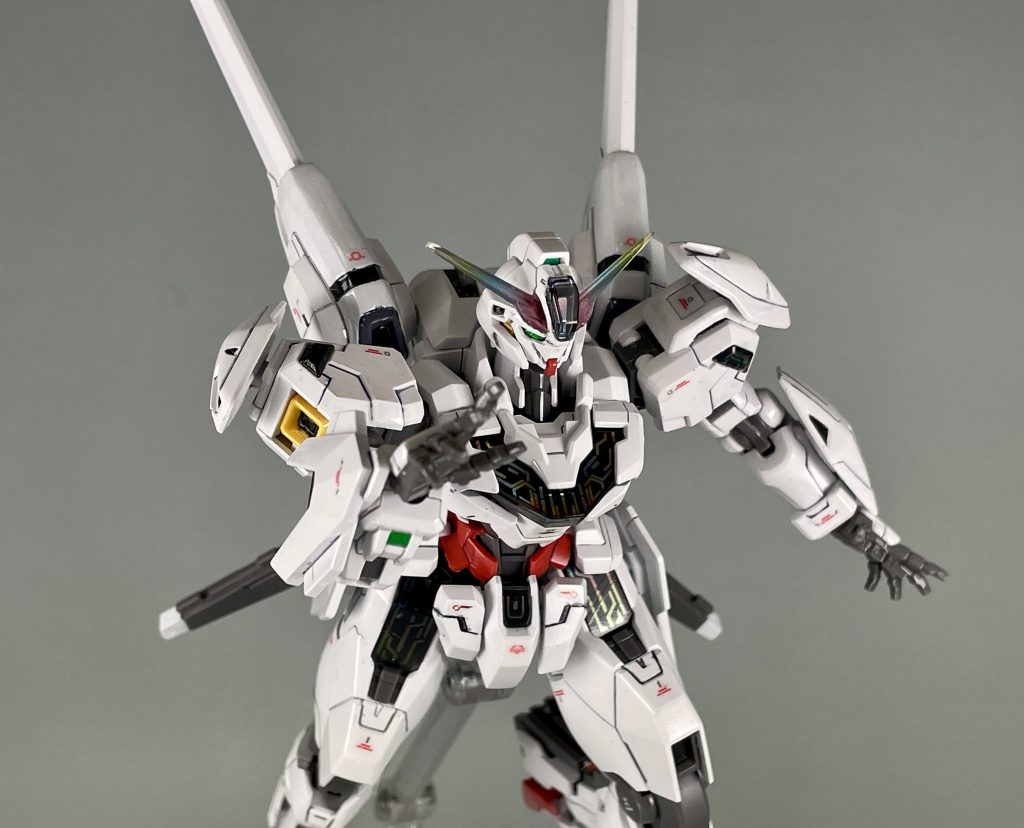 「私、欲張りだから!お母さんともみんなともやりたいこといっぱいあるから!」 以上、HGキャリバーンでした。プロポーション、付属品、組み立て易さ、どれをとっても最高水準で、さすが水星の魔女オオトリを務めた主人公機だけはあると思います。可動範囲も広く、色分け(特に頭部)も素晴らしい。ただ組み立てるだけでかっこいいキャリバーンが出来上がるので、もう1個作ってみたいなと思わせる楽しいキットでした。