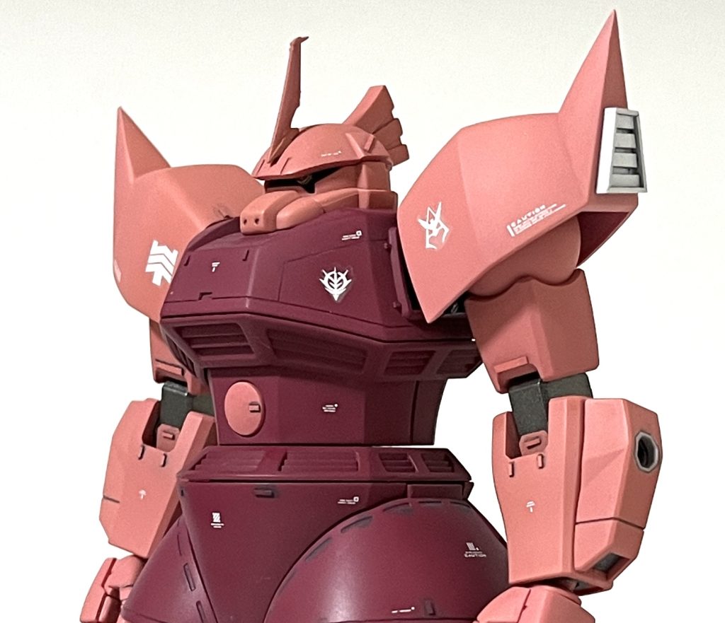 上半身。うーん。良い感じで悪役顔^^