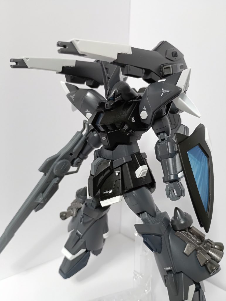 ゲルググキャノンの意匠も入れたかったので、キャノンモードにすることもできます。