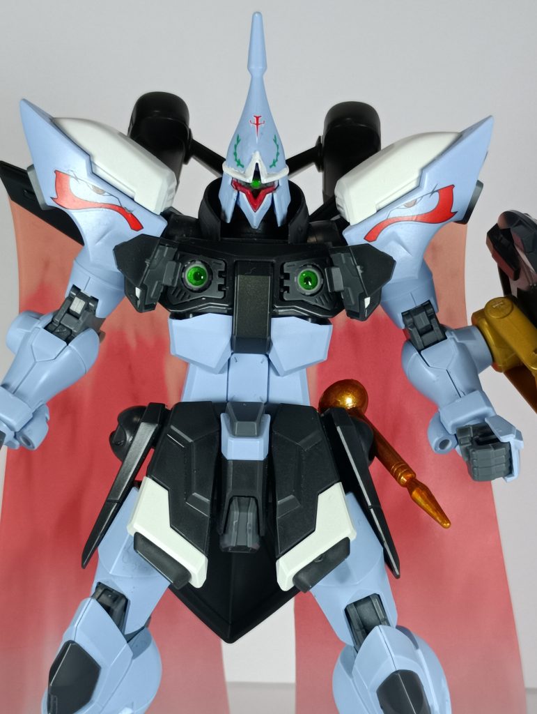 胸のバルカン部は小型の指向性のサイクロプスに変更され、限定された範囲と莫大な電力を引き換えに装甲の特性に関係なく操縦者に大ダメージを与えられるようになった設定です。