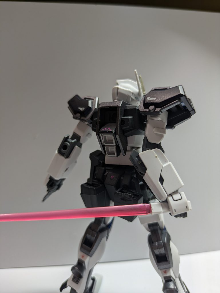 100均のピストルも用意しましたホルダーをリアアーマーにくっつけたら意外と様になりました