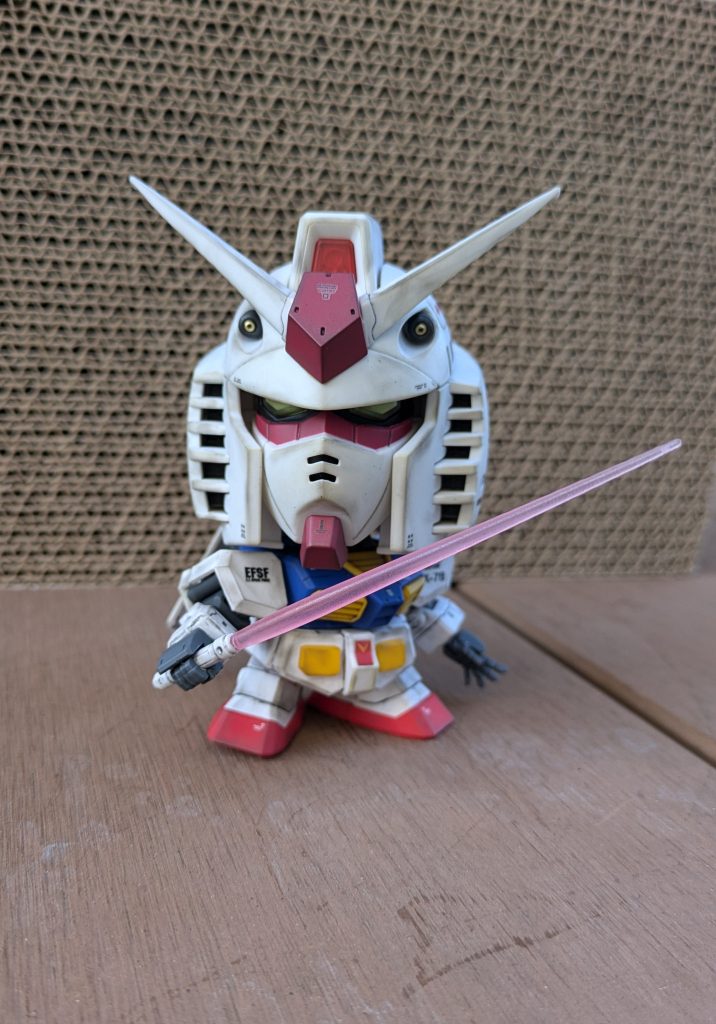 ビックヘッド1stガンダム–3枚目/制作者：サンタ