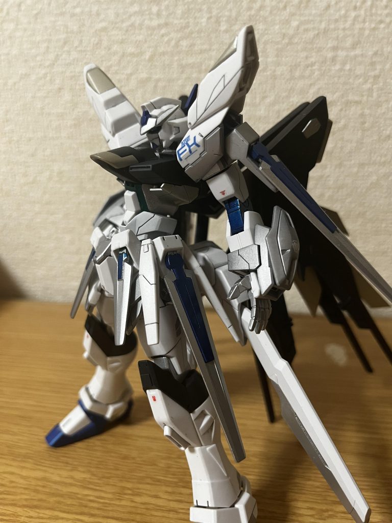 本当はバックパックの部分塗装したかったんですけど予算が足りませんでした(笑)